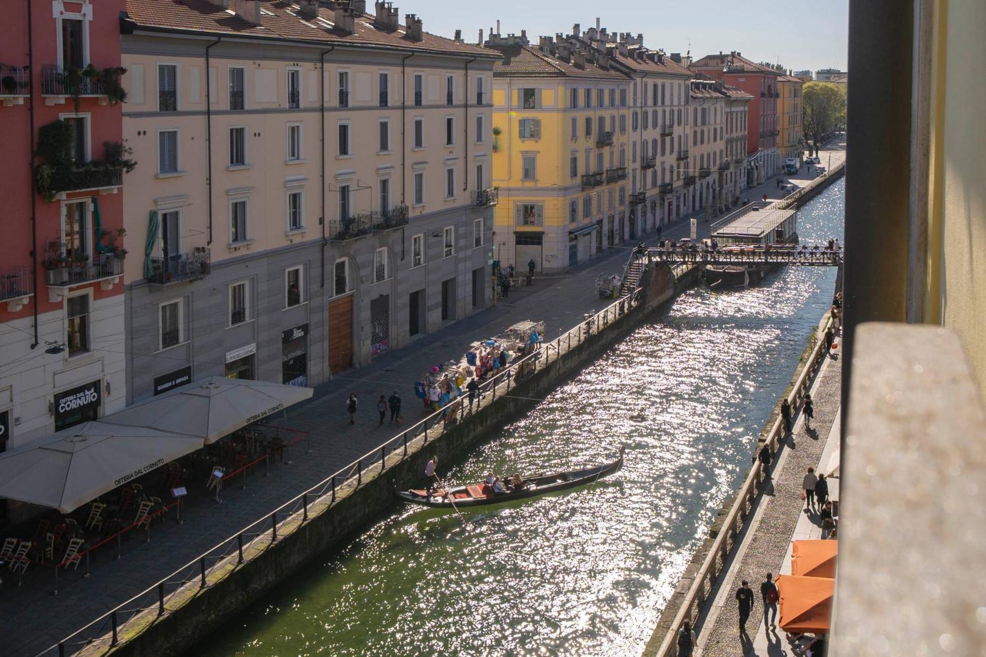View Of The Navigli - In The Heart Of - Wifi Appartamento
