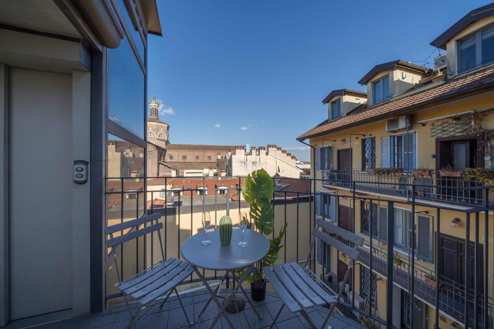 View Of The Navigli - In The Heart Of - Wifi Appartamento